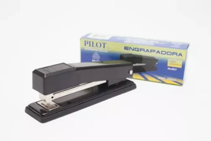 ENGRAPADORA PILOT FIFA M-27 METAL TIRA COMPLETA, ENGRAPA HASTA 25 HOJAS